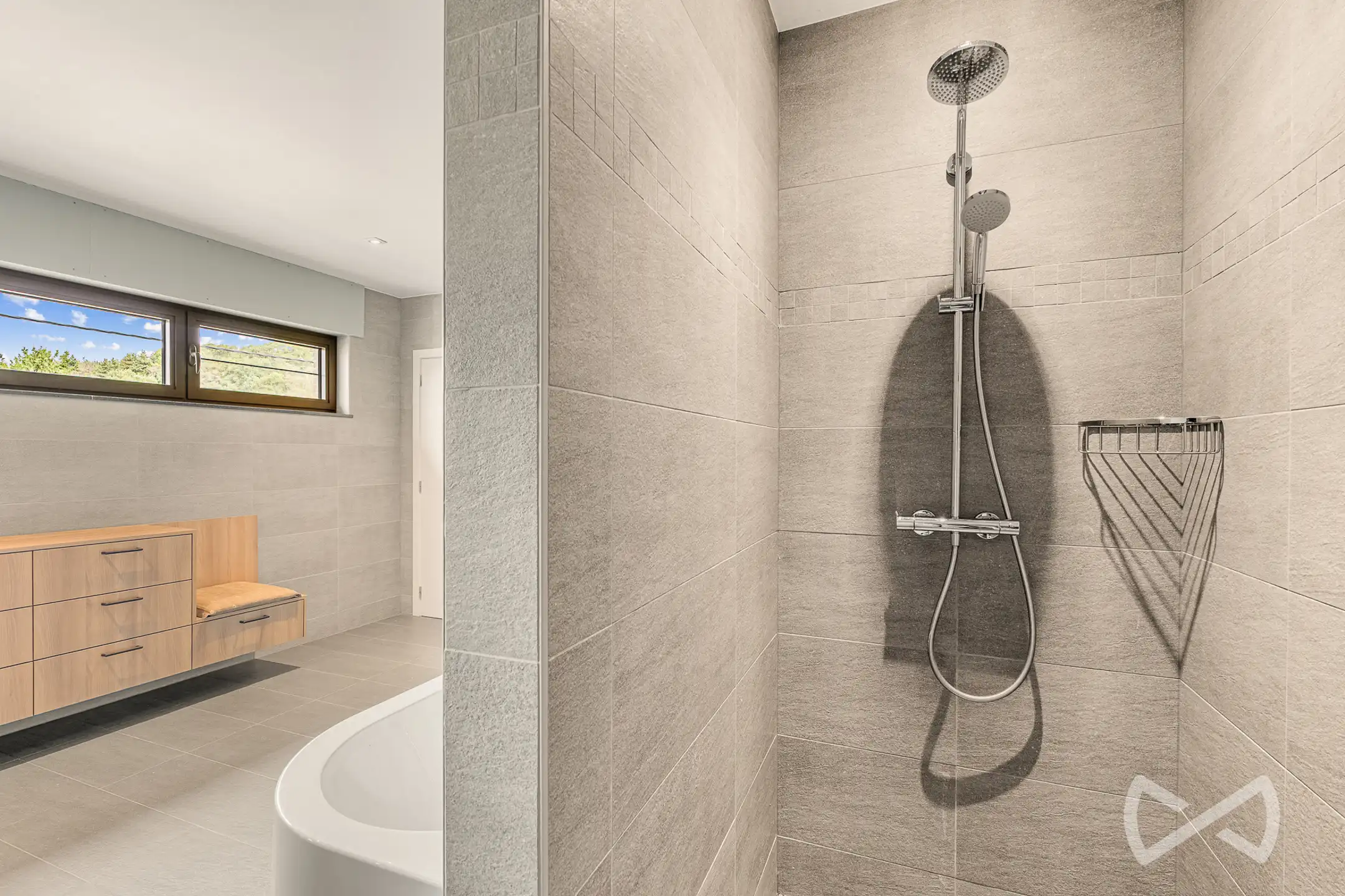 TE KOOP | Ruime instapklare woning op 20 are in Paal foto 25