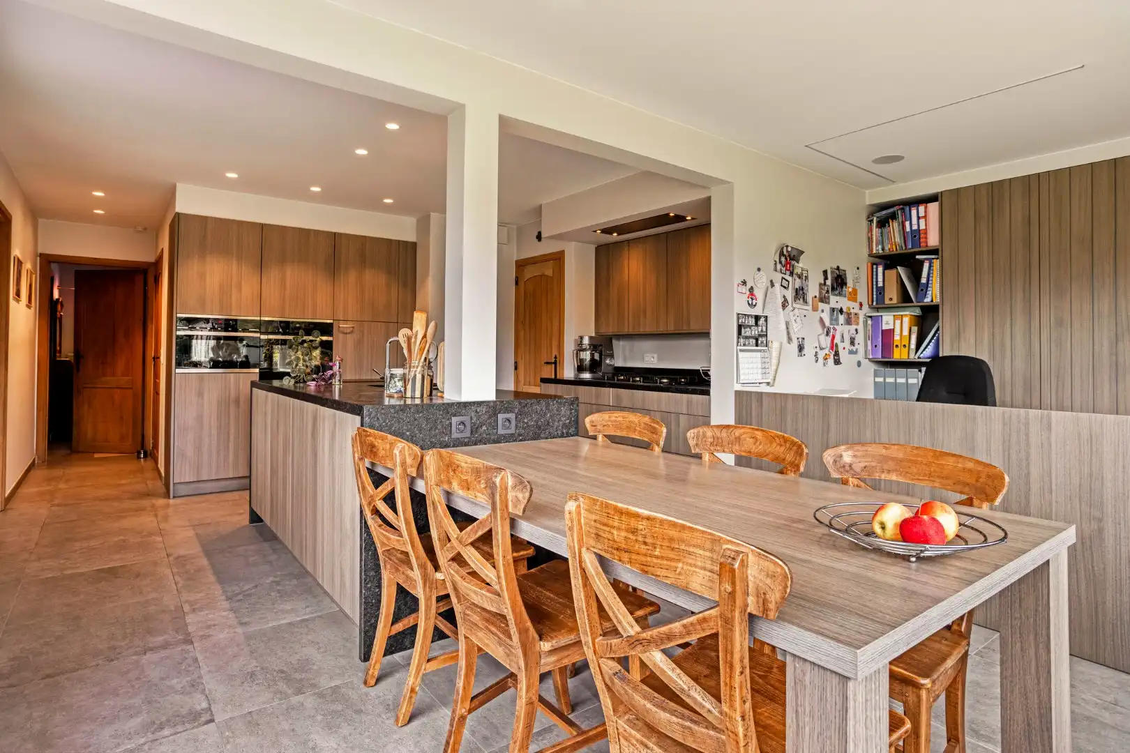 Prachtige, uiterst verzorgde villa met oogverblindende tuin op 903 m2! foto 7