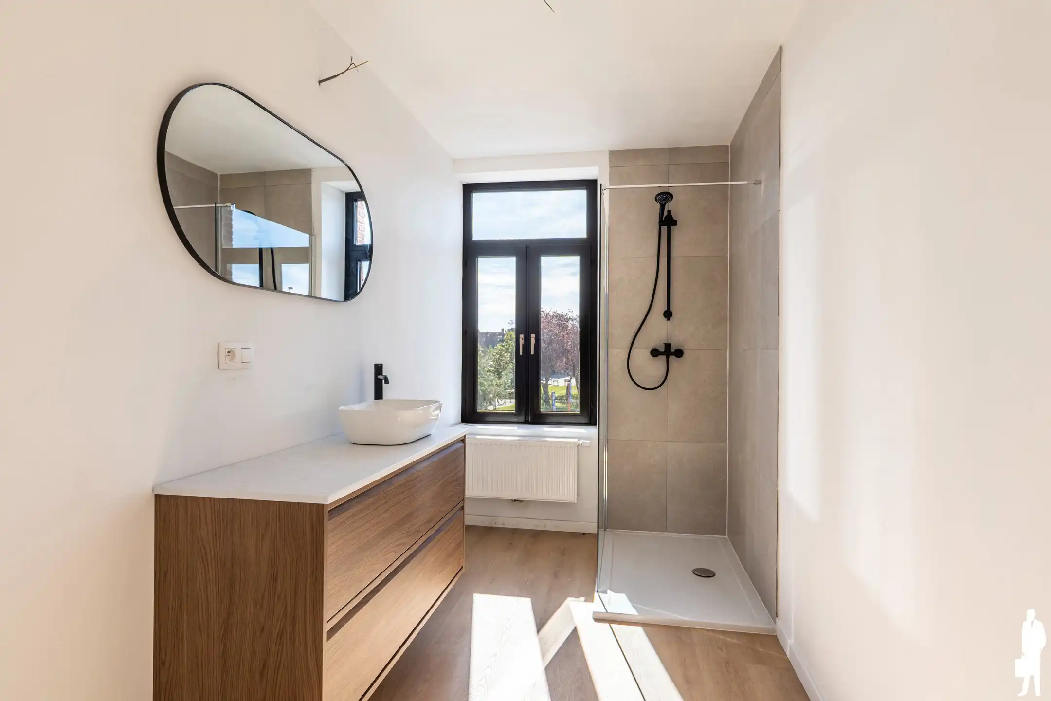 Gerenoveerde woning met tuin en handige achtertoegang foto 11