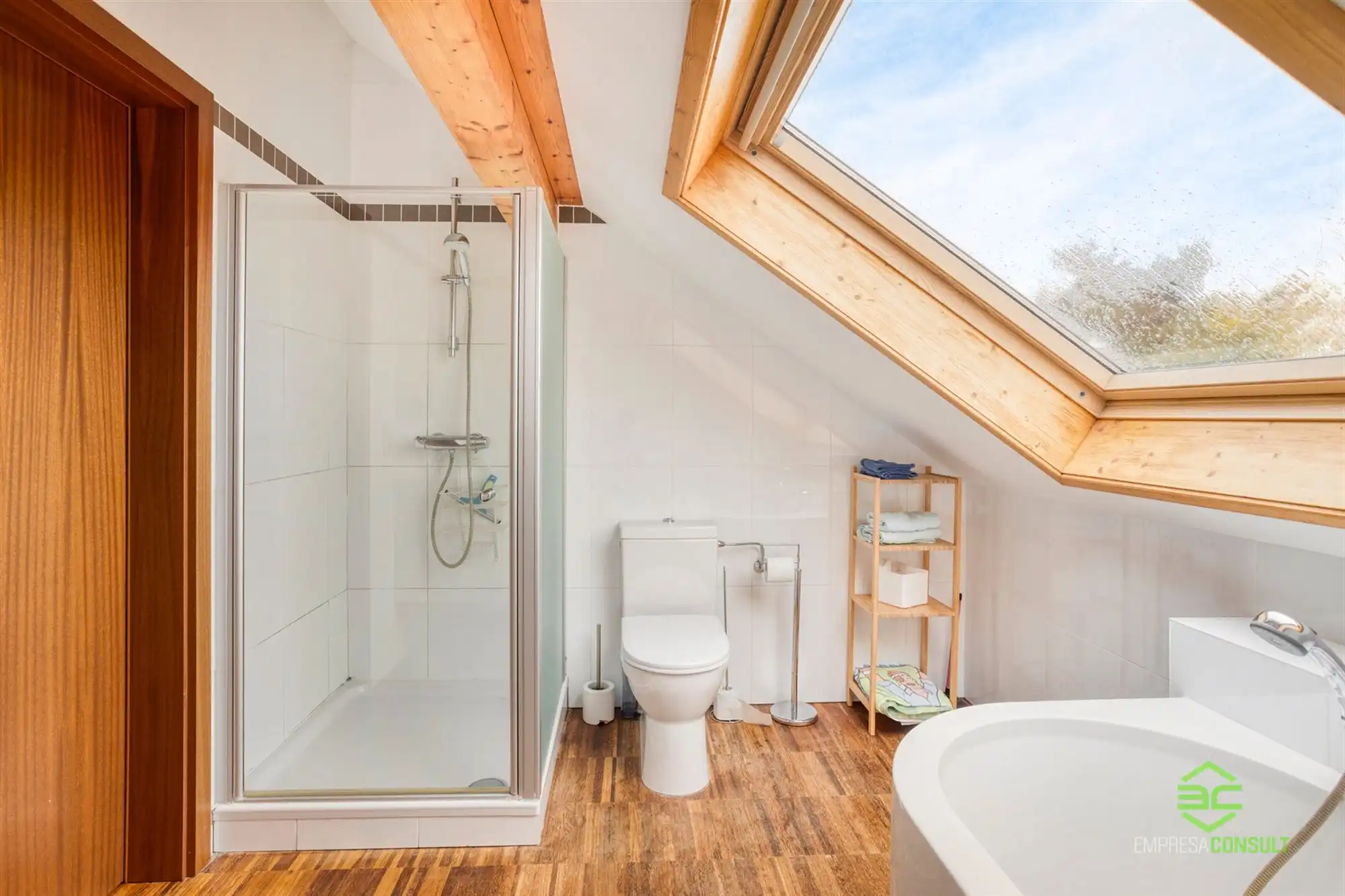 Ruime, energiezuinige woning met 5slpk en 3 badk te Hoeleden! foto 34