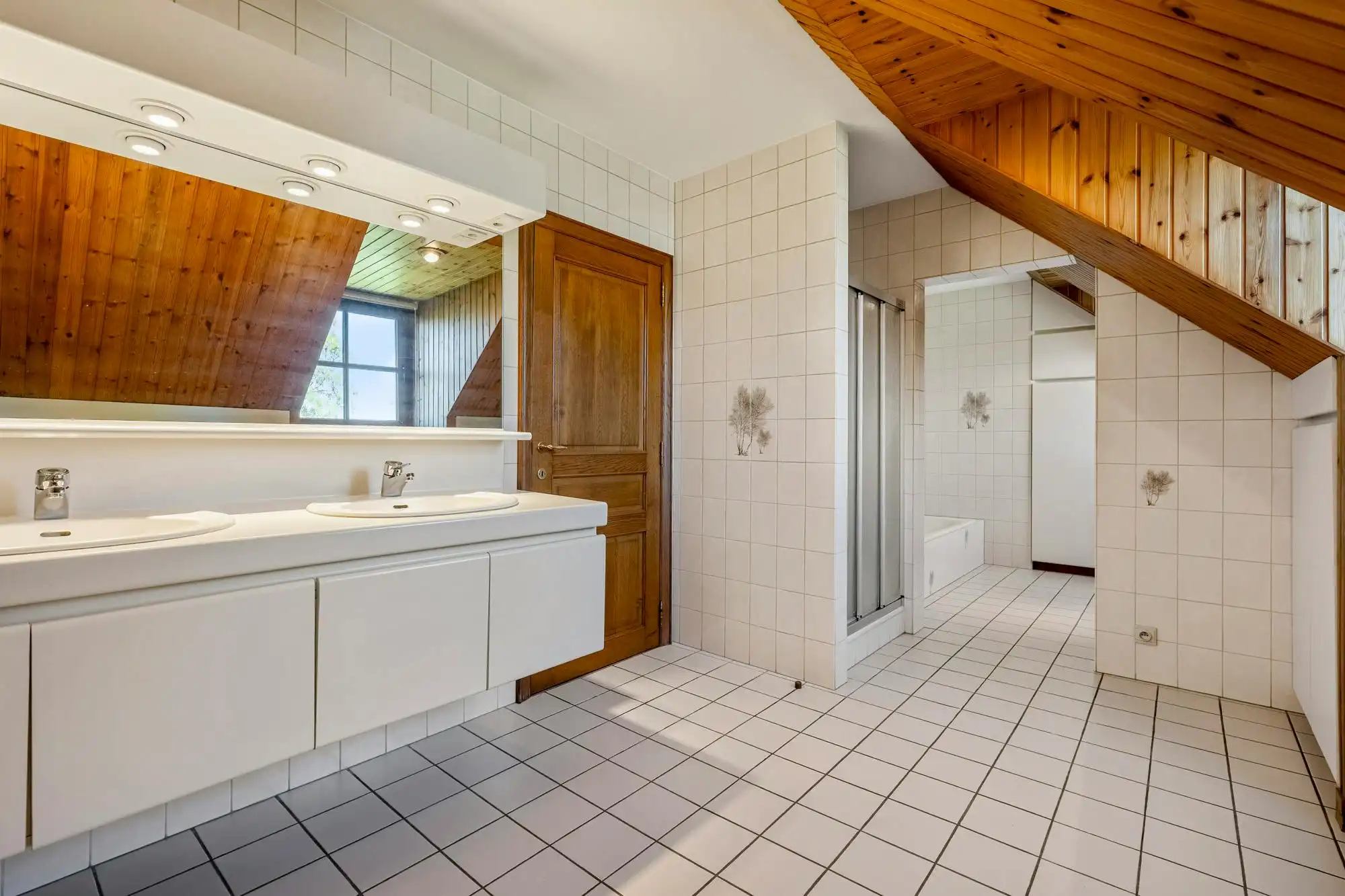 Ruime gezinswoning met praktijkruimte, 5 slaapkamers op 36a57ca centrum Diepenbeek foto 20