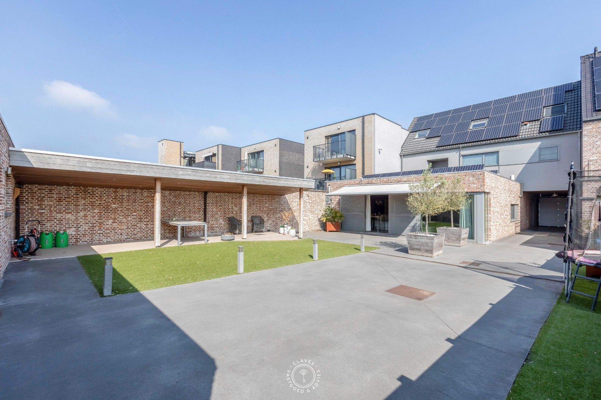 Instapklare woning en ruime tuin in het hart van Vrasene foto 28