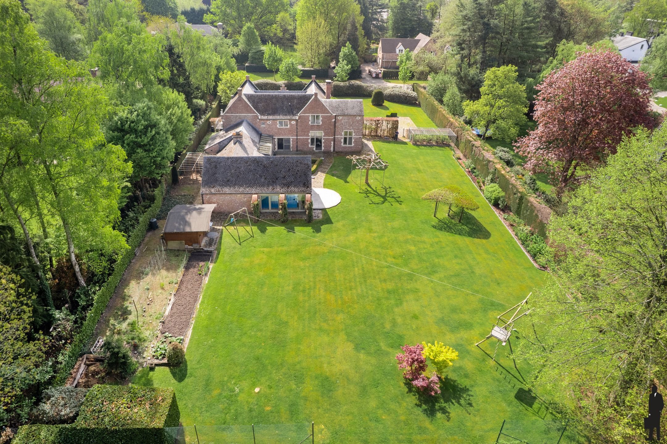 Exclusieve villa met conciërgewoning op 4.102m² foto 35