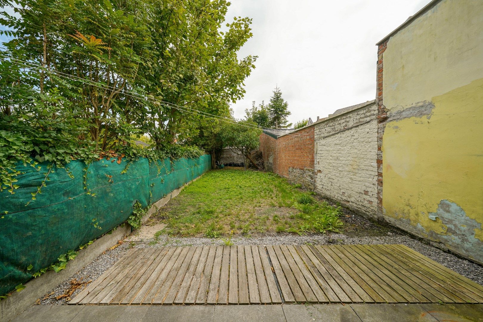 Rijwoning met 3 slaapkamers en tuin nabij de Spuikom foto 7