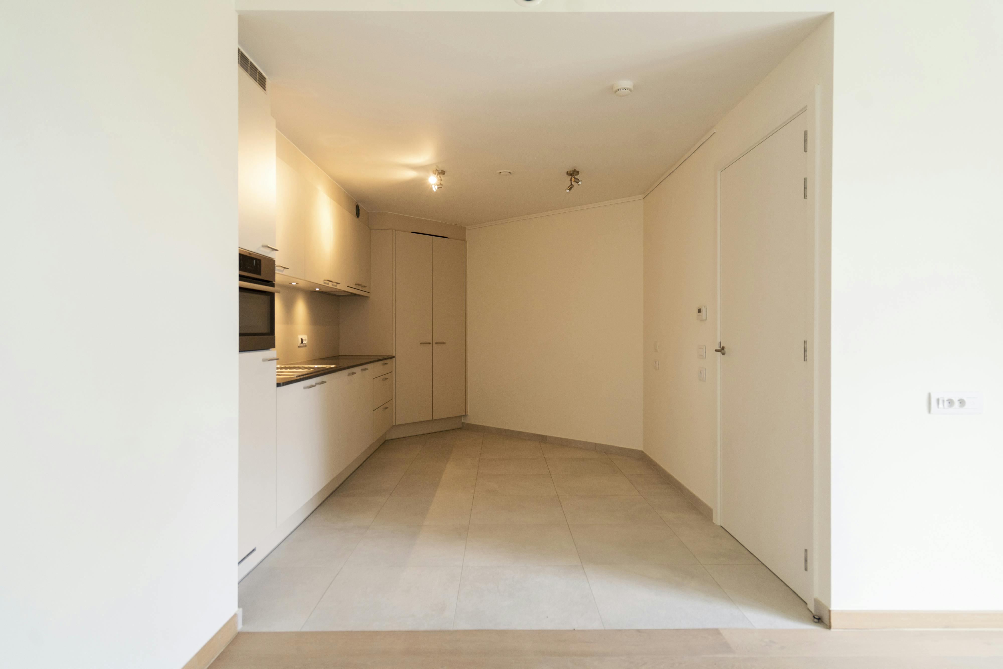 Verzorgde assistentiewoning met terras en uitzicht te Zwevegem foto 10