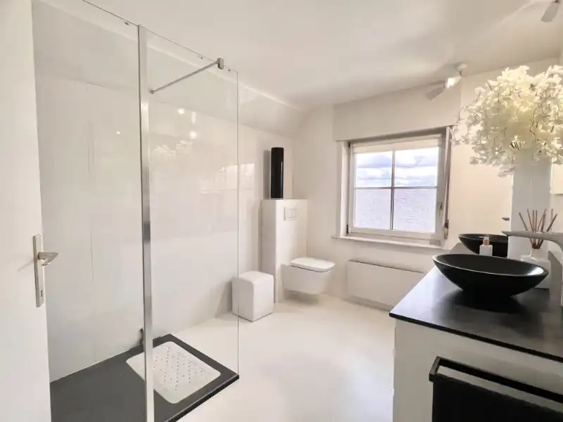 Charmante, energiezuinige woonst met 3 slpks, bureel én 56 m² bijgebouw! foto 18