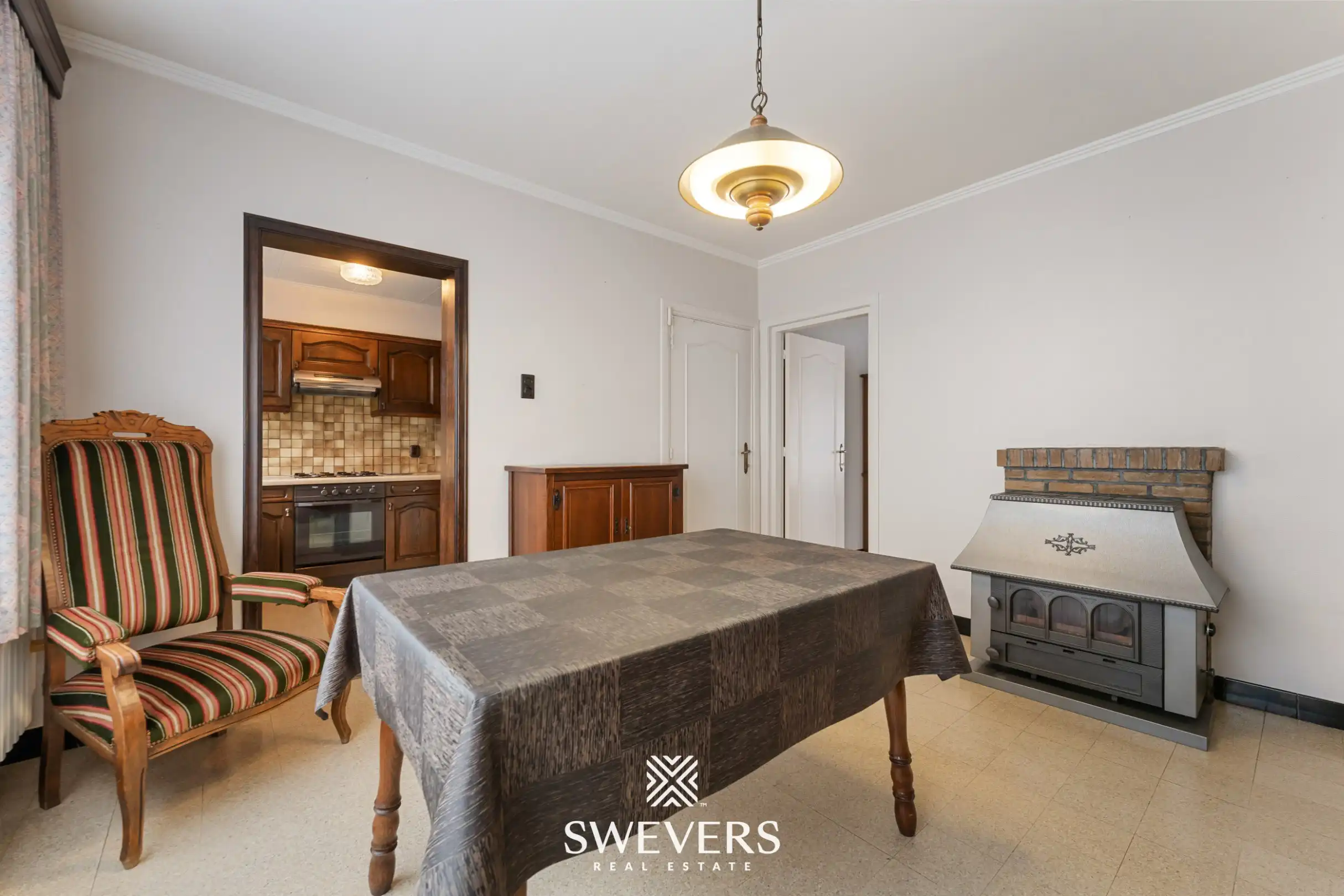 Vrijstaande woning met potentieel in Molenbeersel foto 9