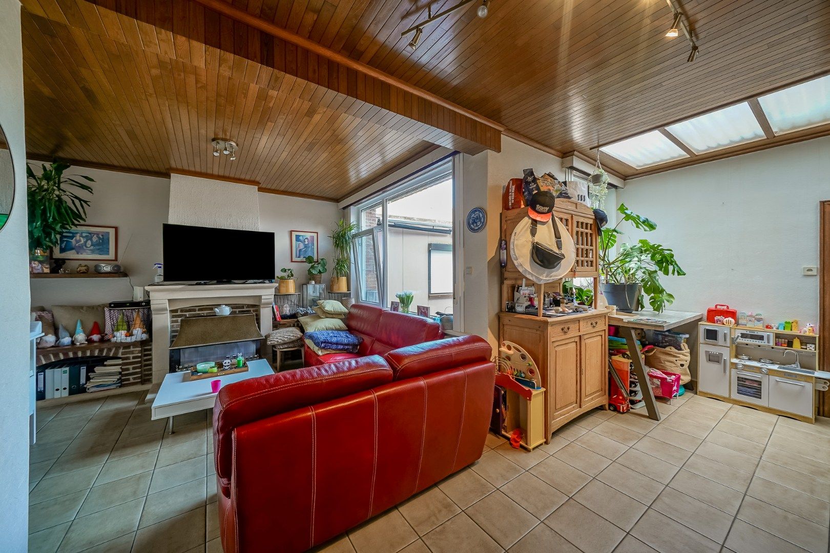 Ruime woning met garage en werkplaats te Zandvoorde foto 6