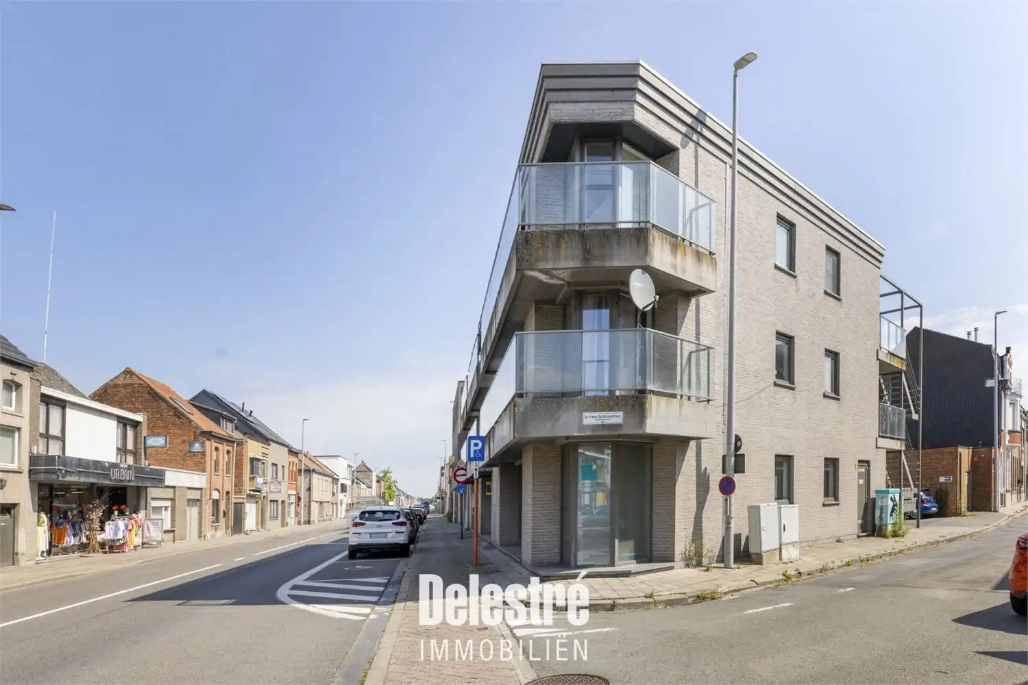 INSTAPKLAAR COMMERCIEEL GELIJKVLOERS OF KANTOOR foto 15