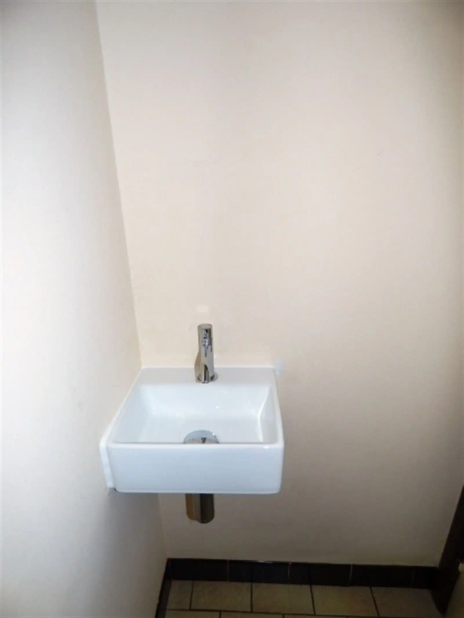 Commercieel gebouw foto 4