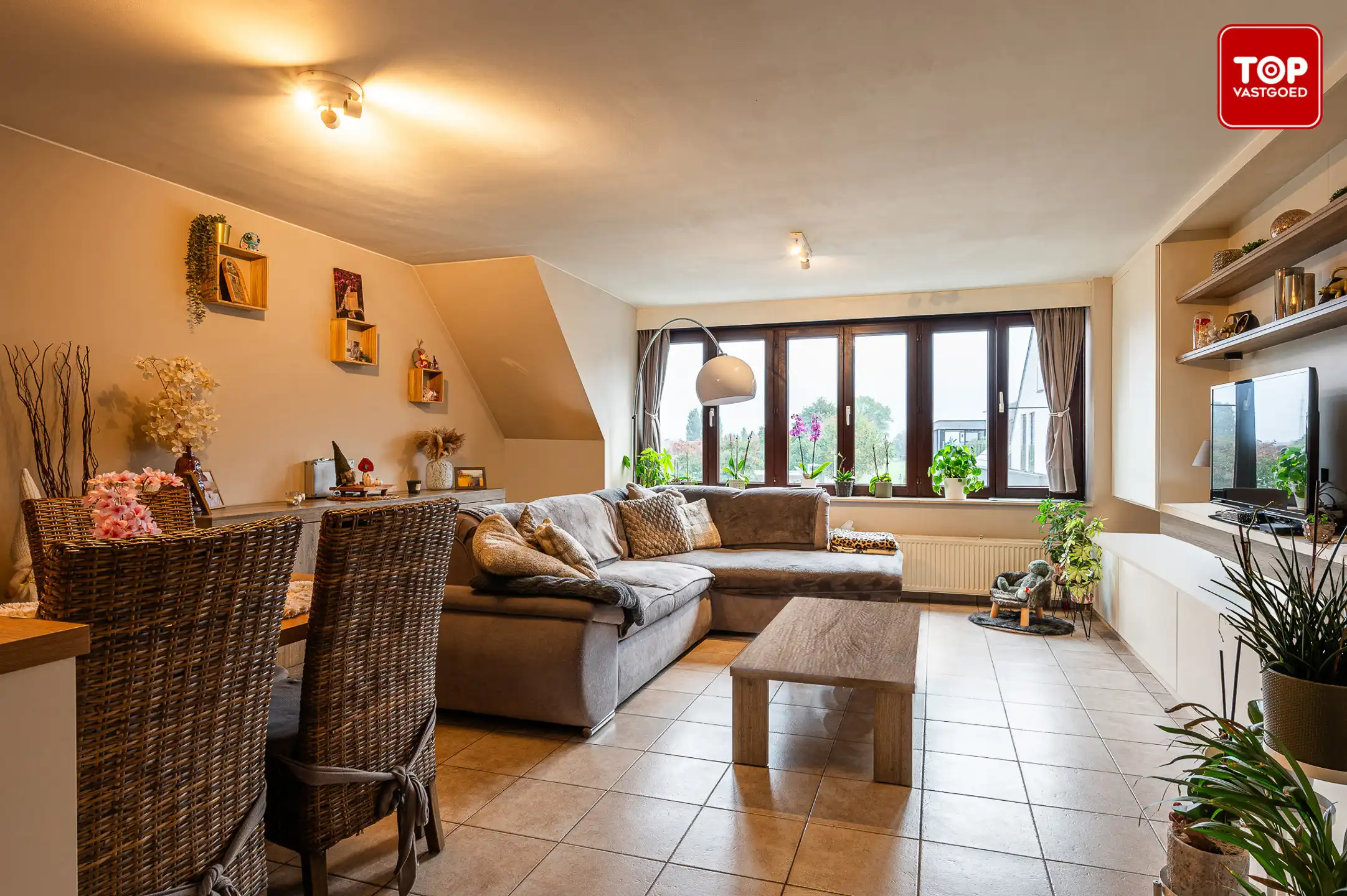 Instapklaar duplexappartement met 2 slaapkamers en garage in centrum Sleidinge foto 6