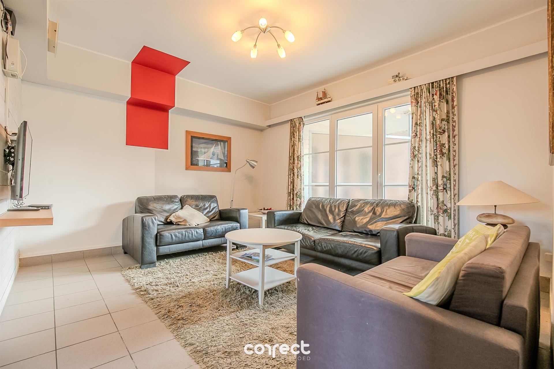 Gelijkvloers 2 slaapkamerappartement. foto 2