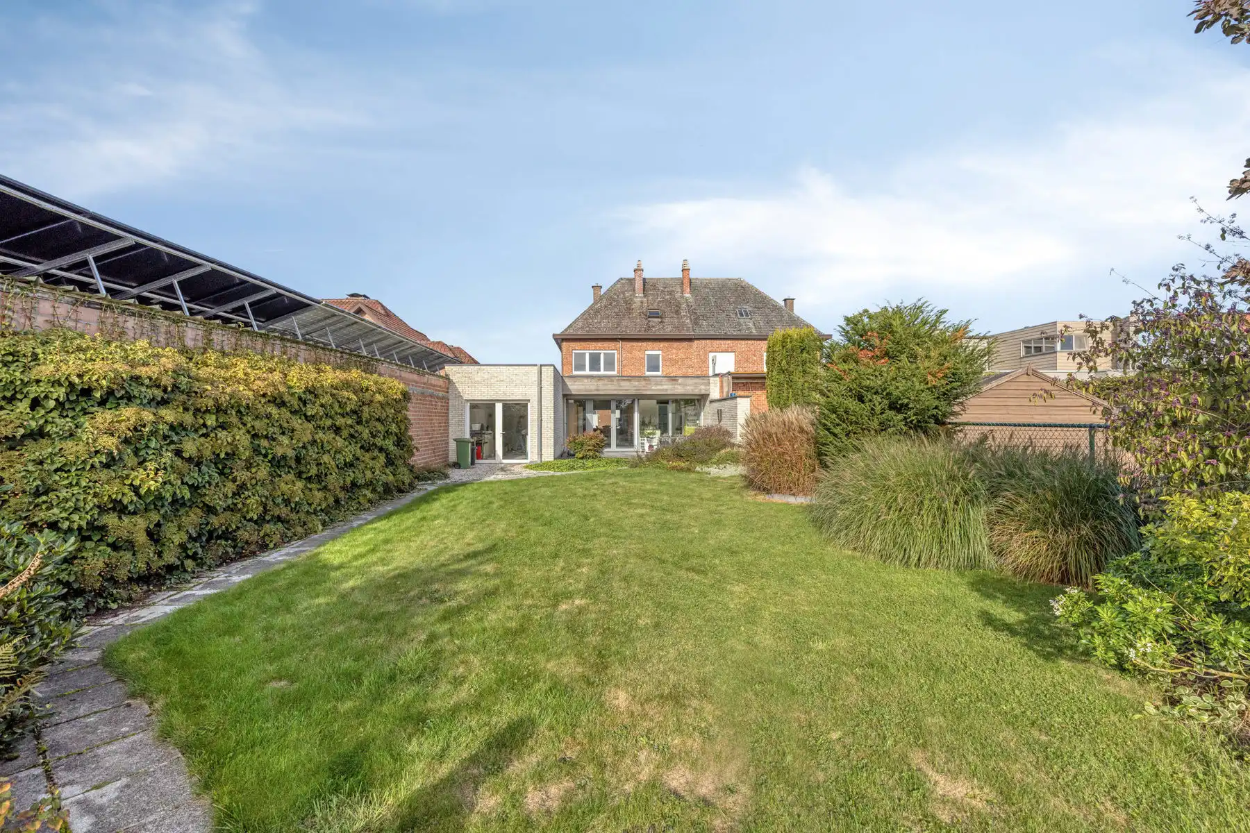 Solide halfopen bebouwing met 3 slaapkamers en garage foto 29