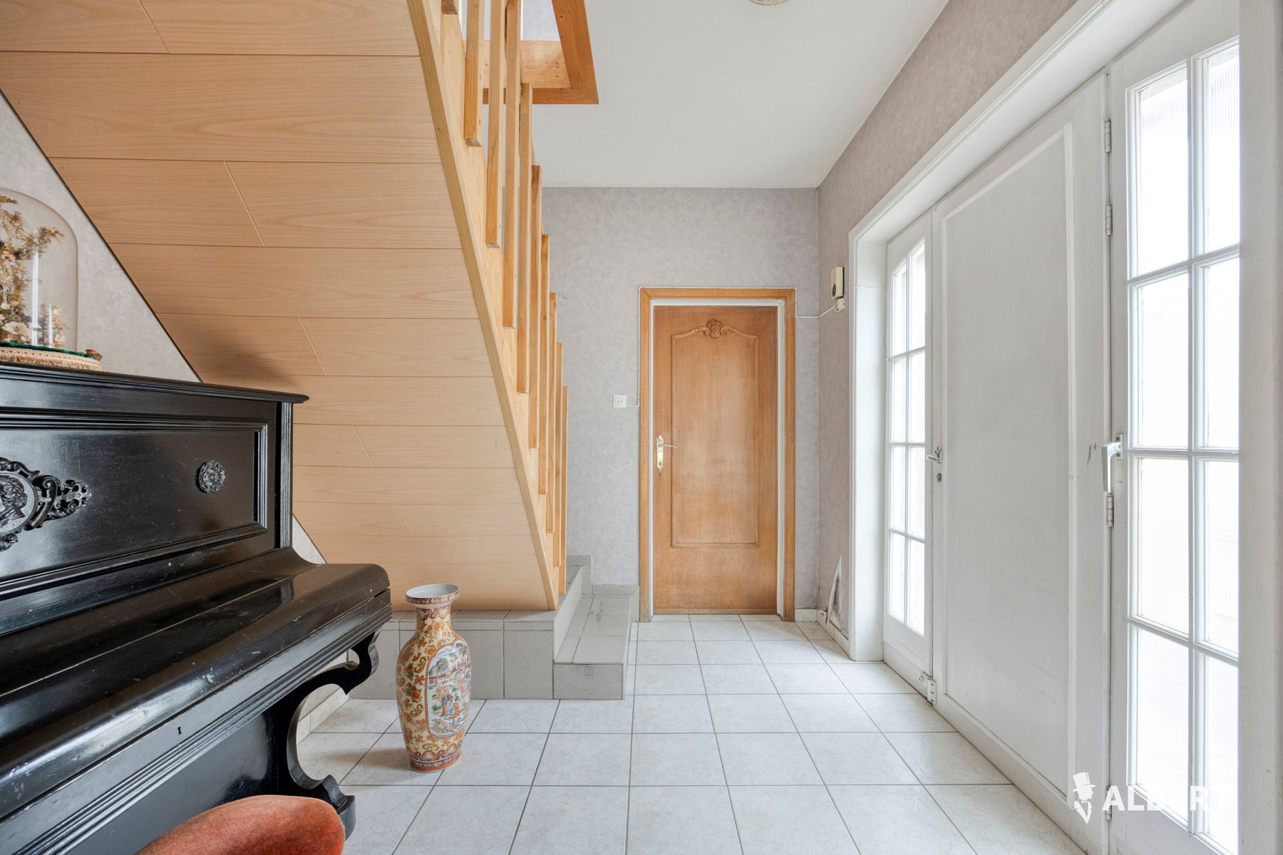 Charmante op te frissen woning met weidezicht foto 3