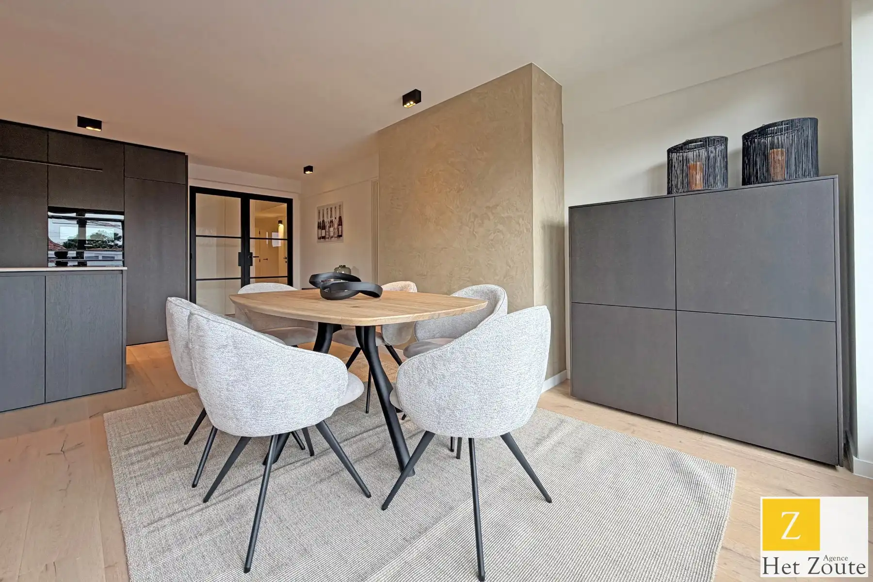 Gerenoveerd appartement in hartje Zoute foto 2