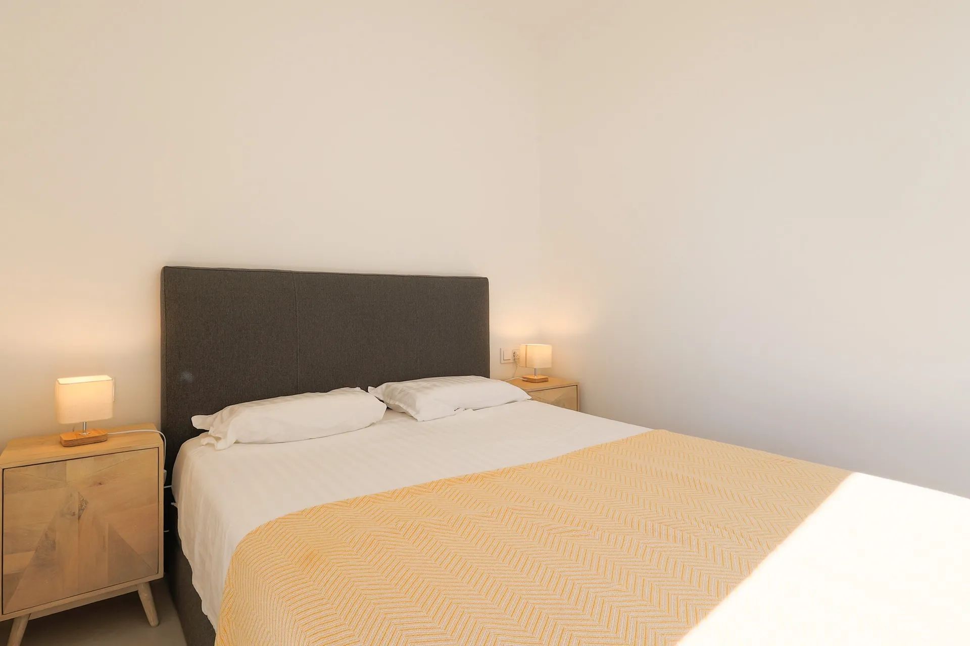 Direct genieten: instapklaar penthouse op toplocatie aan de kust foto 21