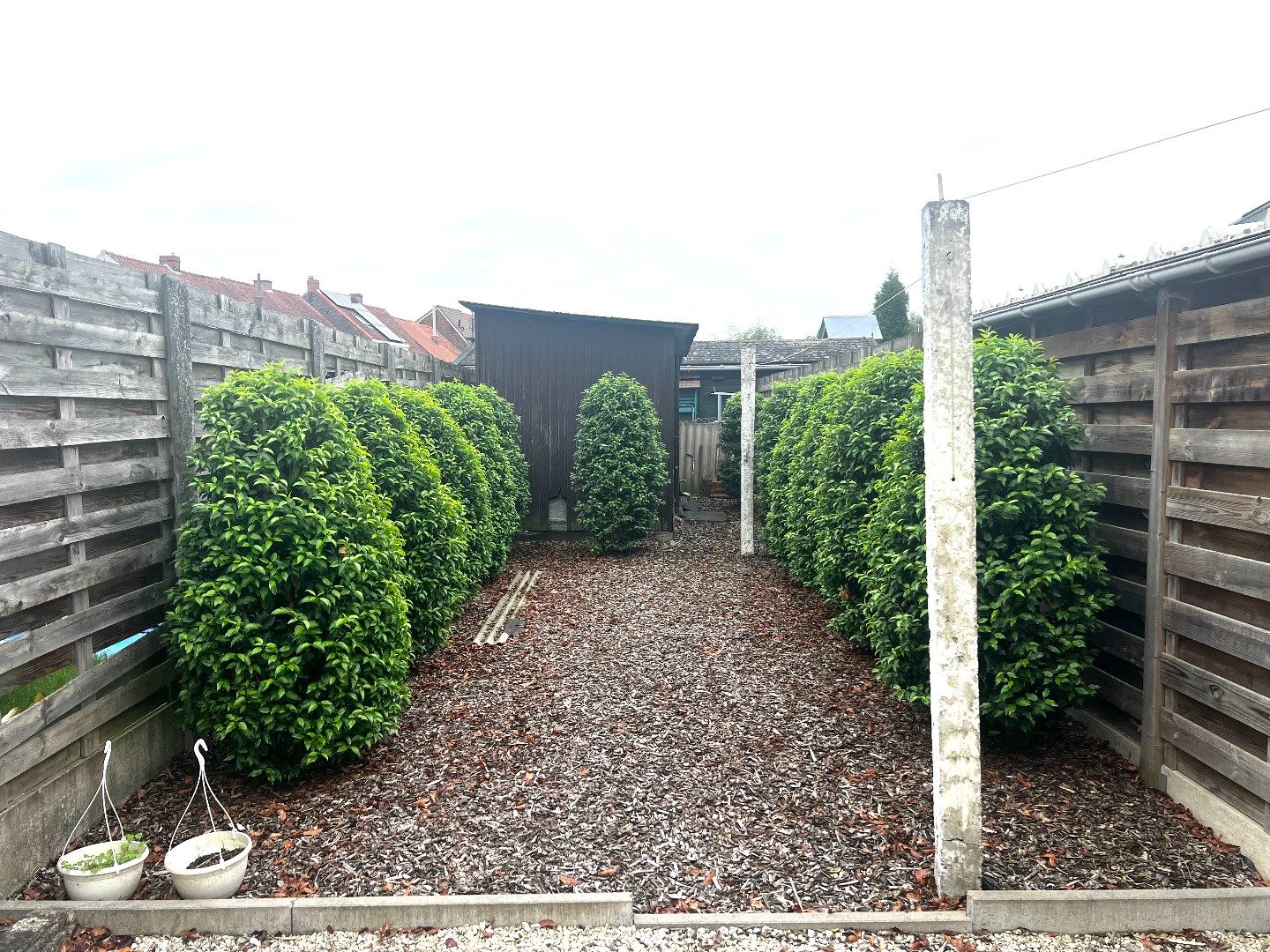 Centraal gelegen rijwoning met tuin in Harelbeke foto 14