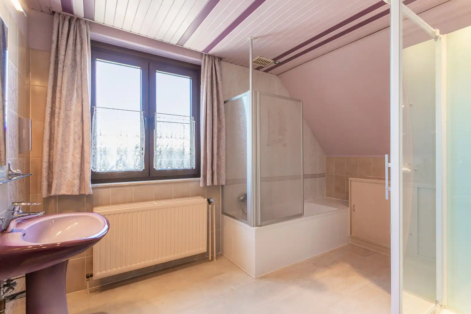 Verzorgde woning met 3 slpk, garage en tuin foto 25