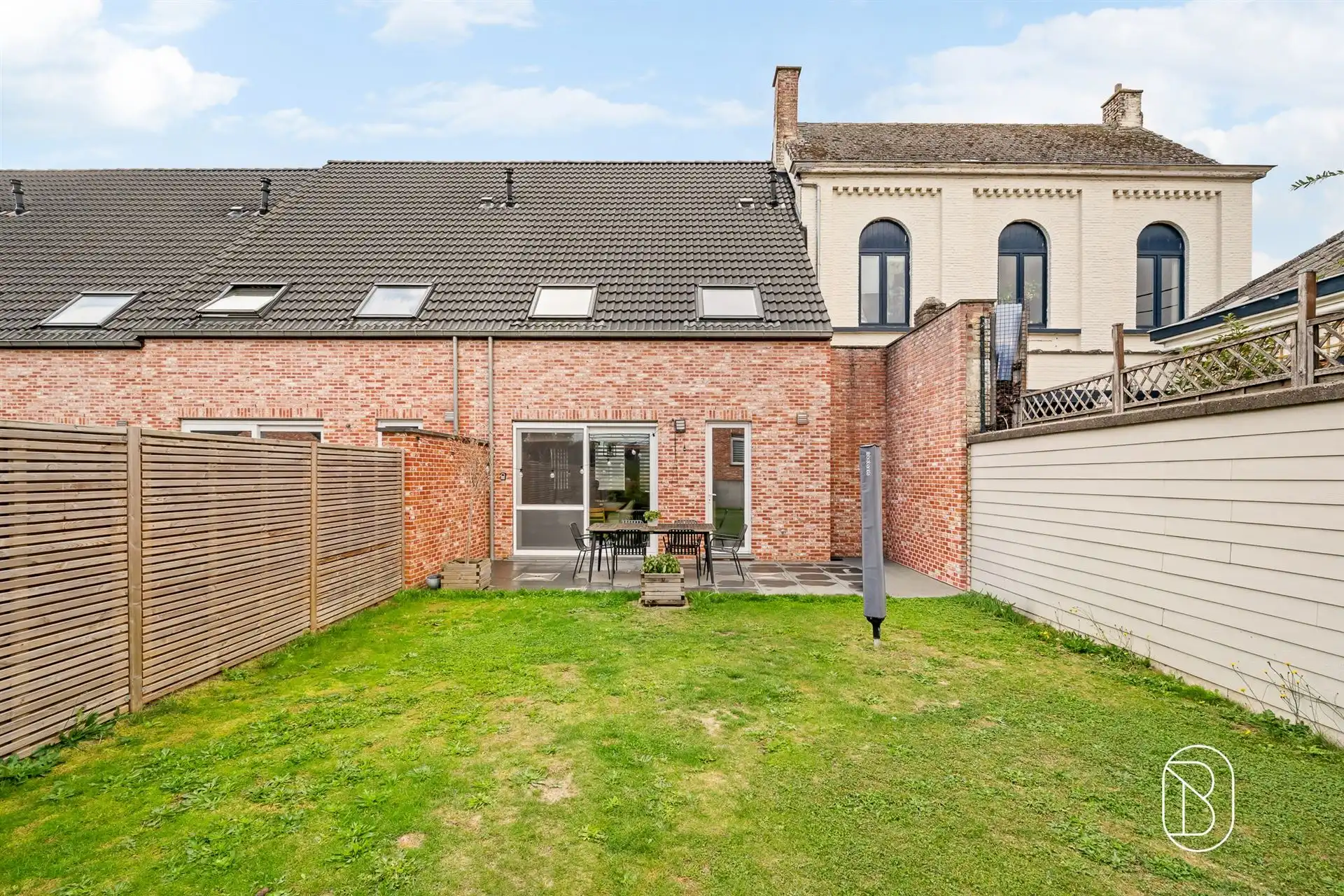 Recente woning met 3 slk, tuin en garage nabij Kluisbos foto 14