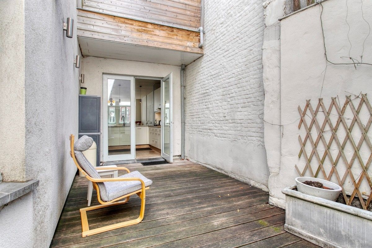 Karaktervol appartement met groot terras (20m²) in het midden van de stad aan het Karmelietenklooster en het Gravensteen. foto 7
