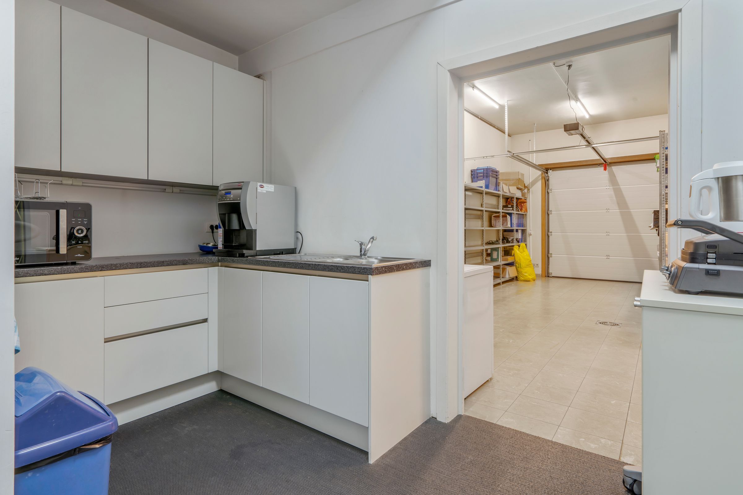 Groot handelspand incl. appartement met 530m² bruikbare vloeroppervlakte! foto 17