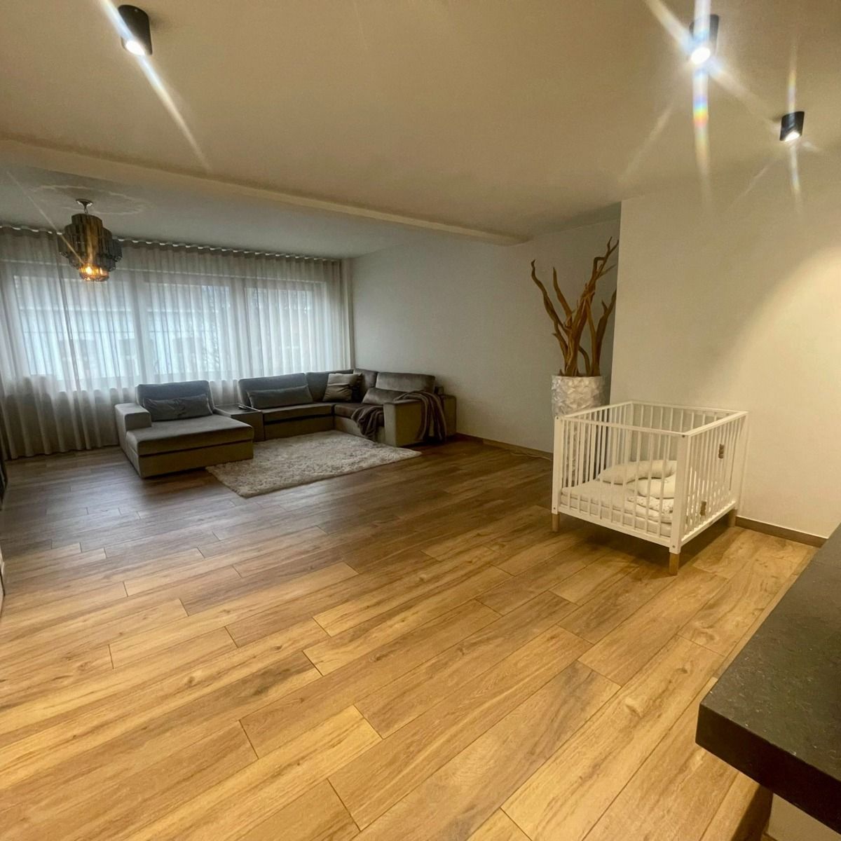 Luxe appartement (206m2) met 4 slaapkamers foto 8