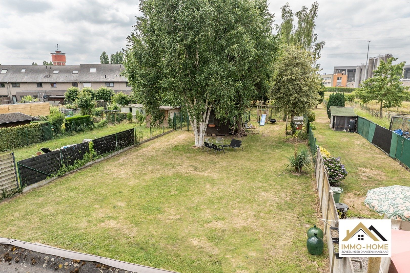 Vrijstaande volledig gerenoveerde woning met riante tuin te Oostakker foto 3