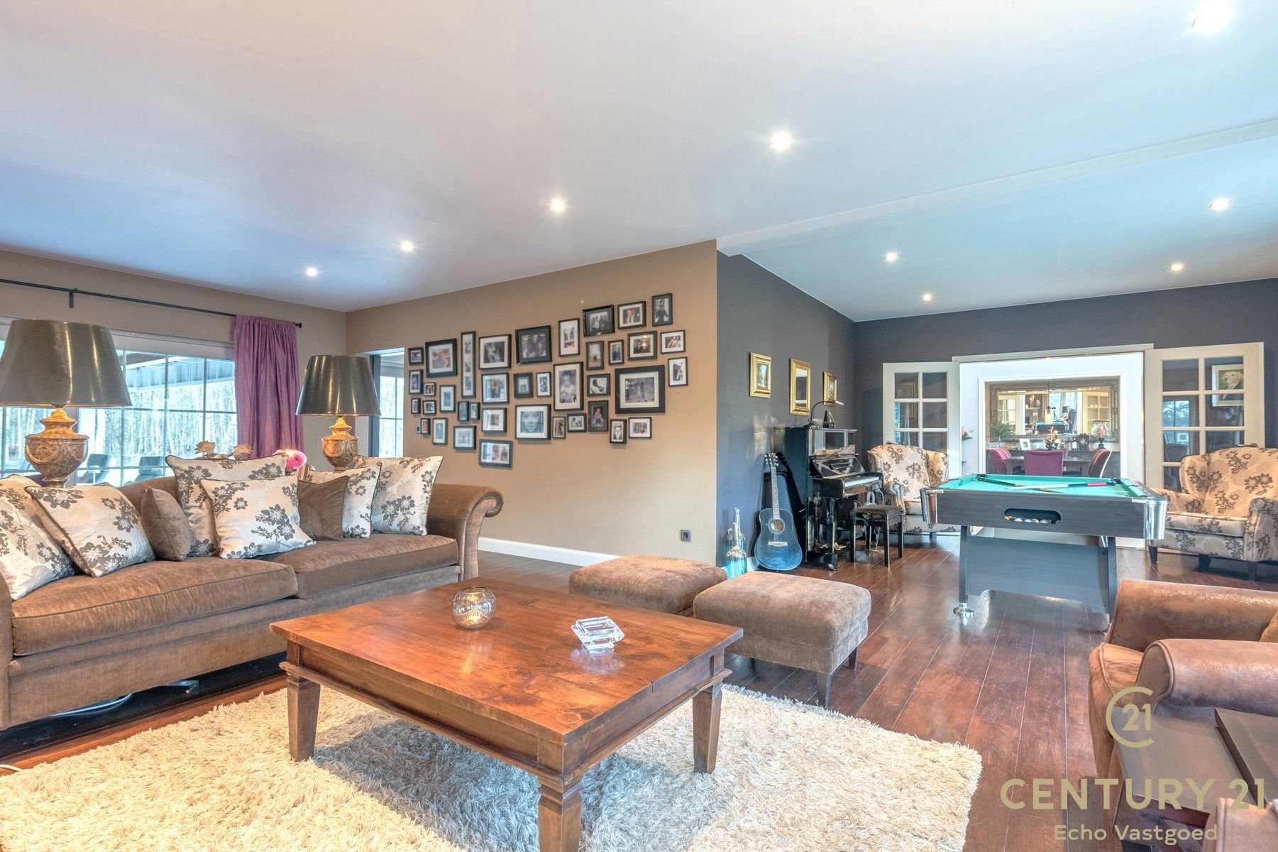 Villa met 5 slaapkamers, 3 badkamers en uniek groen uitzicht foto 5