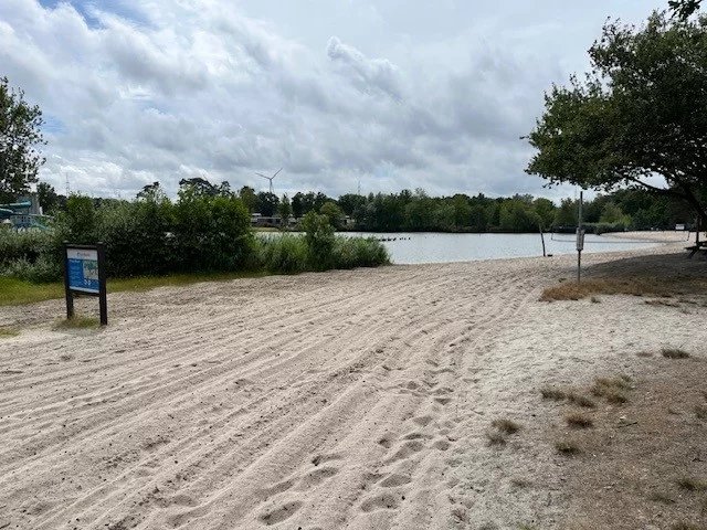 Stacaravan te Zilverstrand voor 4 personen met complete inhoud en terras op mooie rustige plaats. foto 12