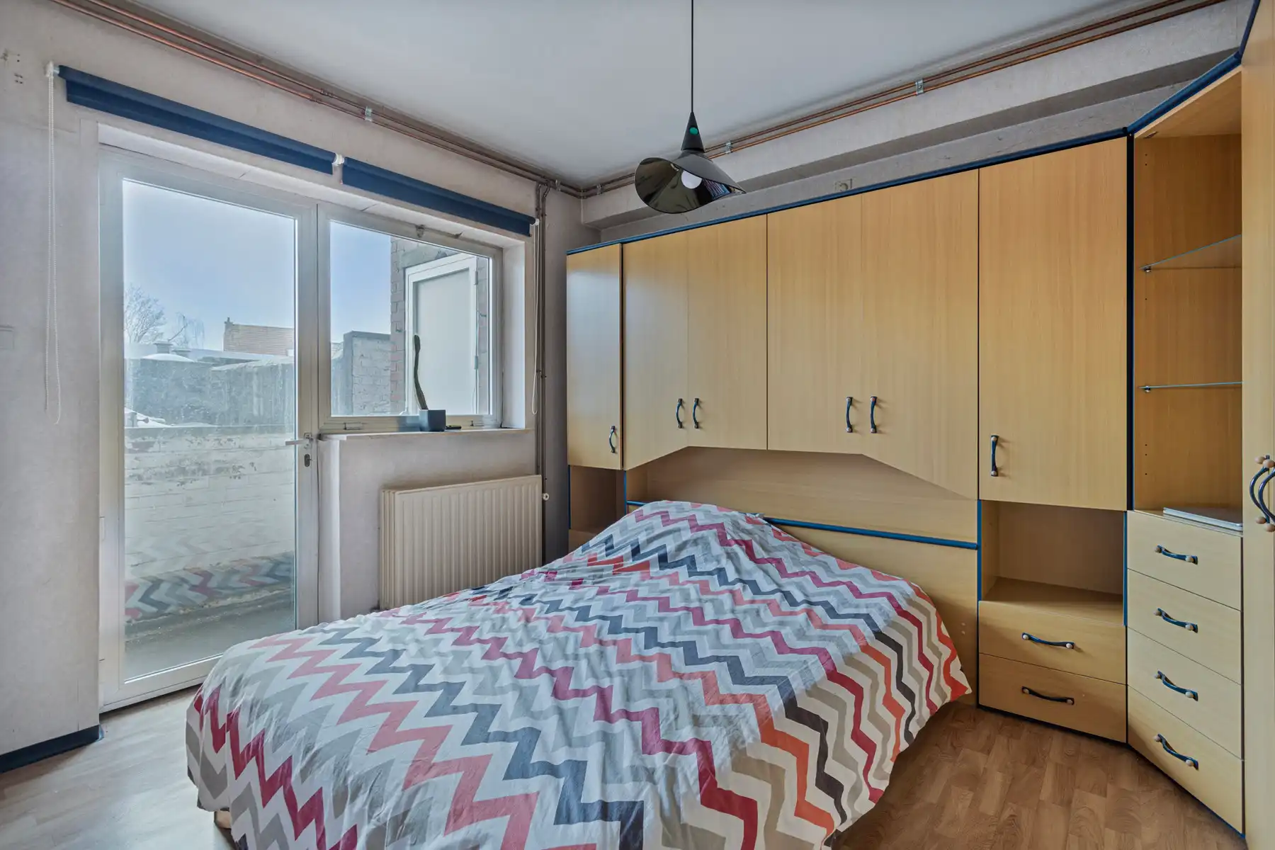 Solide eigendom: commerciële ruimte met atelier + 2 appart. foto 7