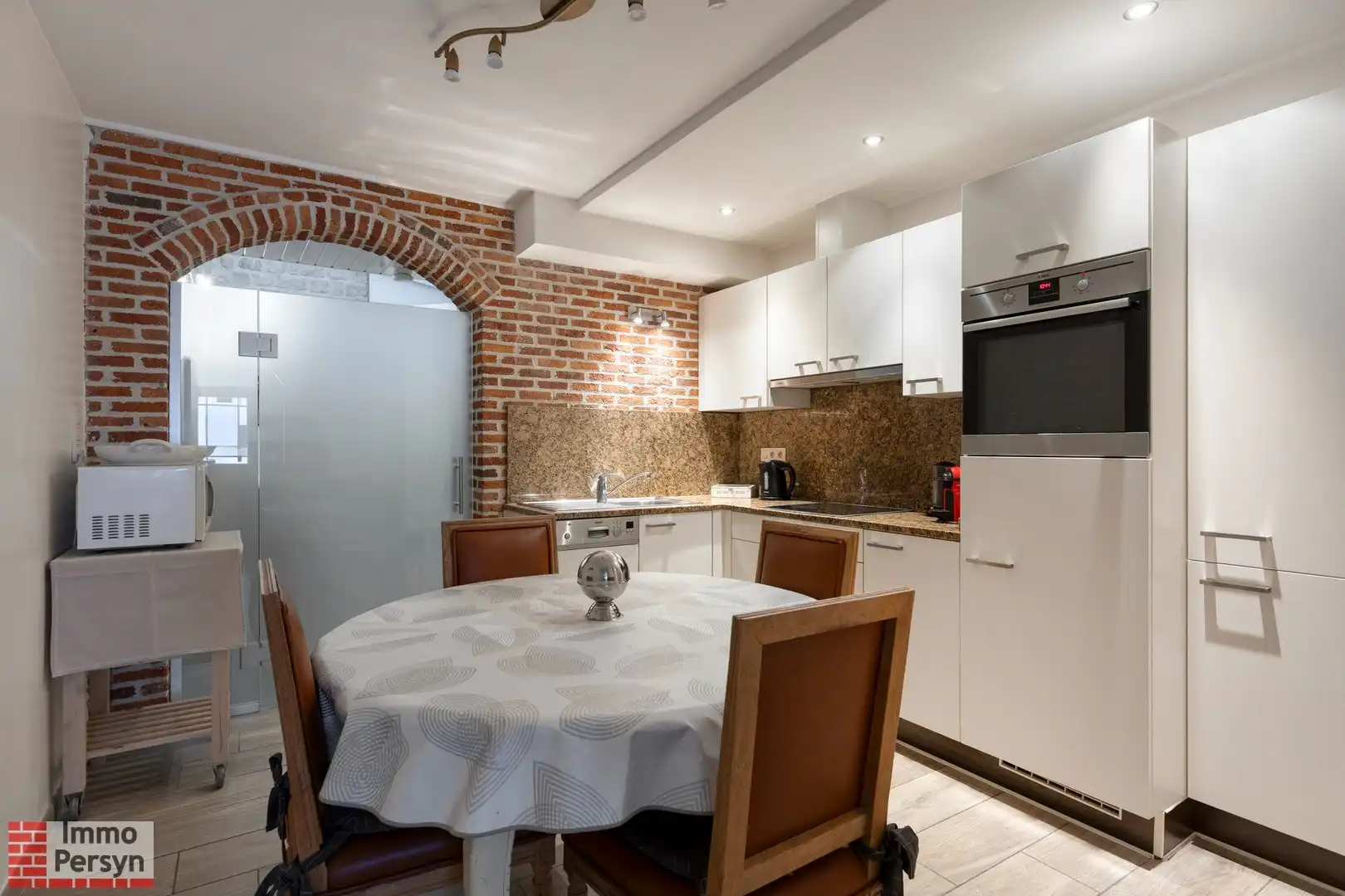 2 huizen te koop: 1 gerenoveerd + 1 te renoveren foto 3