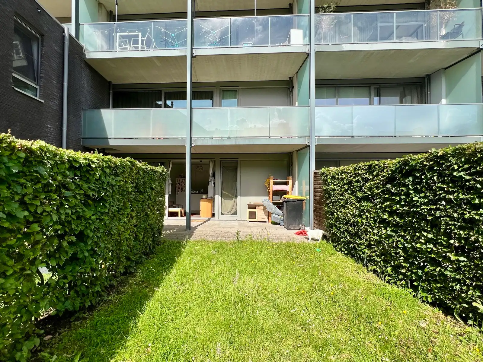 Gelijkvloers appartement met tuin foto 12