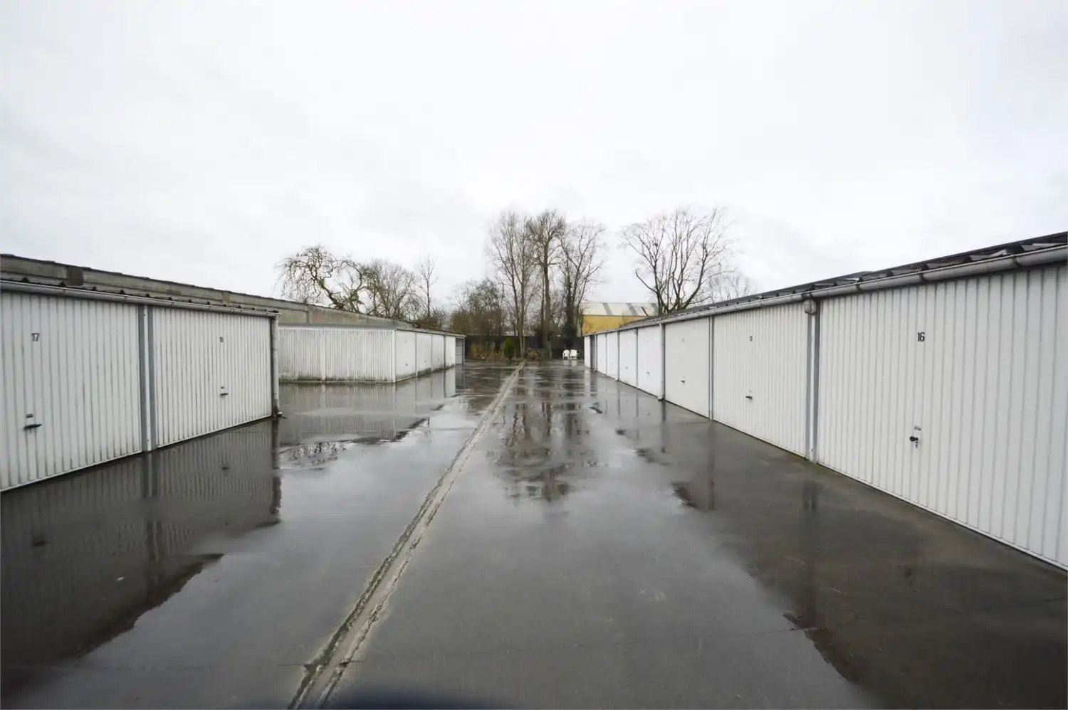 5 GOED GELEGEN GARAGEBOXEN MARKT DEINZE foto 2