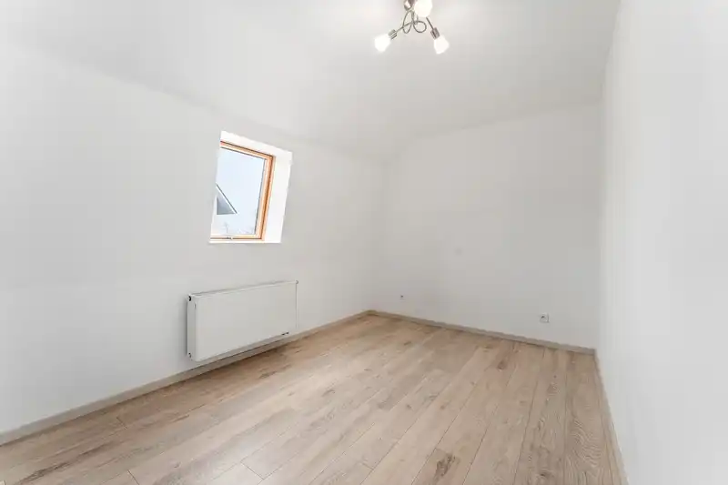 Roeselare- ruime bel-etage met 3 slaapkamers op toplocatie foto 12