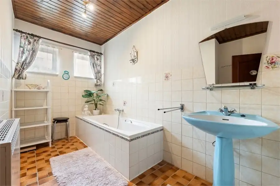 OP TE FRISSEN GELIJKVLOERSE WONING IN SINT-TRUIDEN foto 19