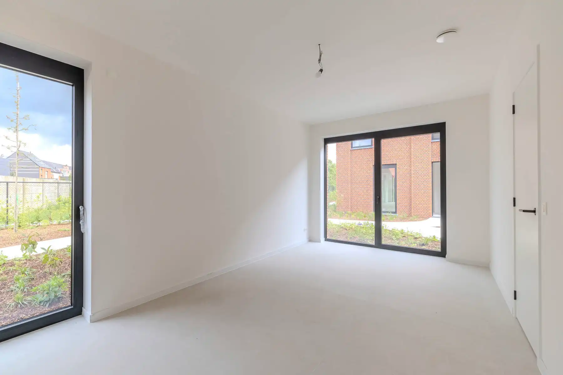Nieuwbouw woning met 4 slaapkamers foto 4
