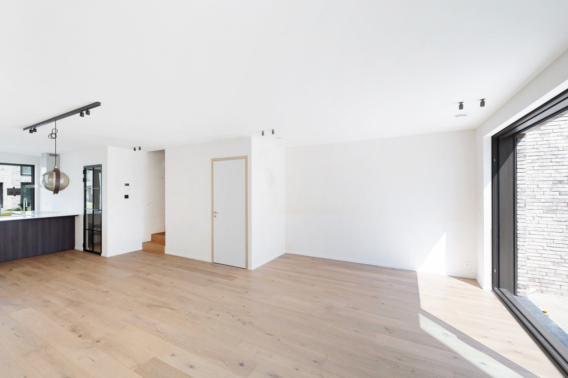 Ongemeubeld: moderne geothermische en energiezuinige woning te Knokke foto 9