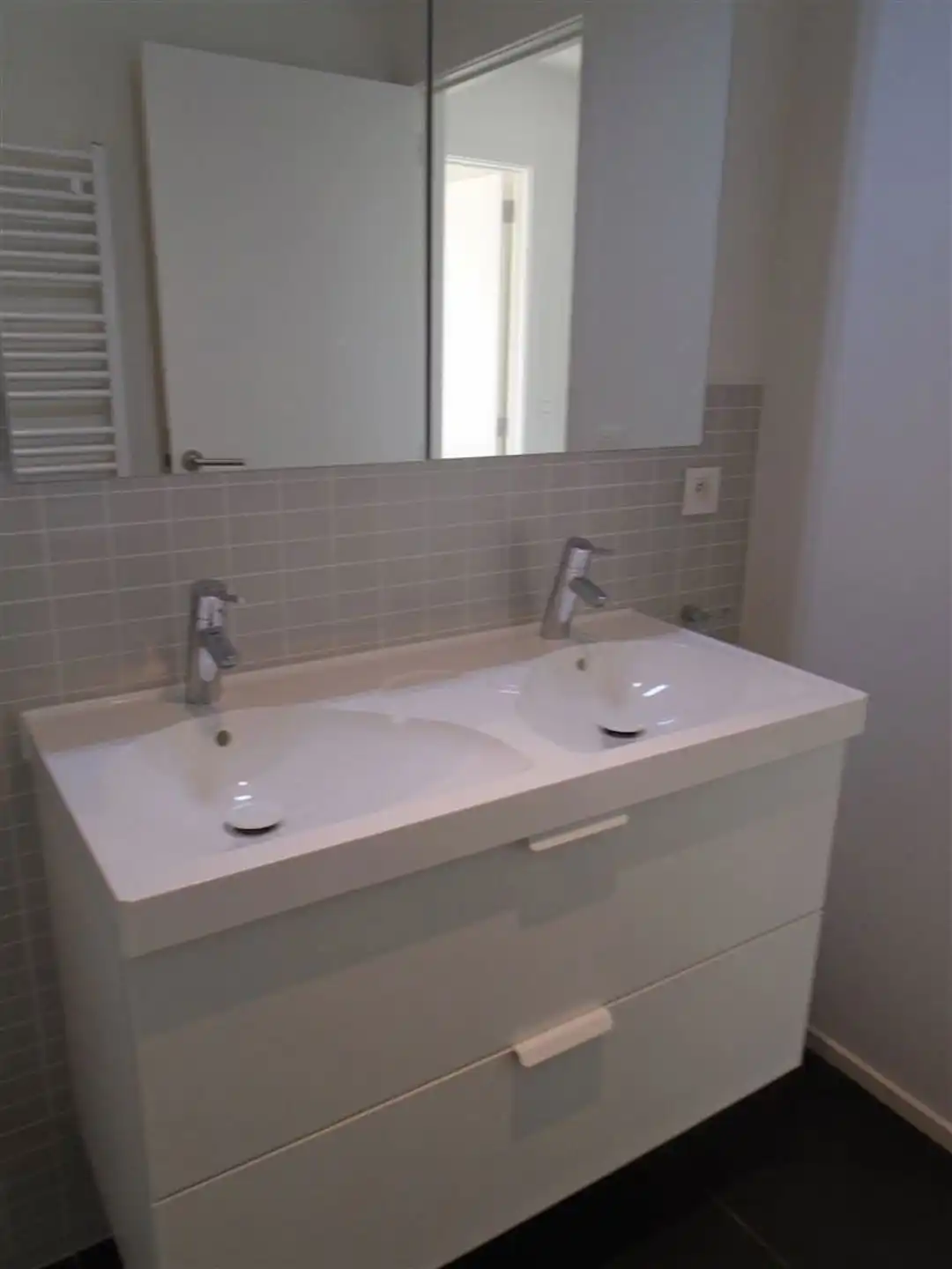 Huis met 3 slaapkamers, volledig gerenoveerd in 2016 foto 15