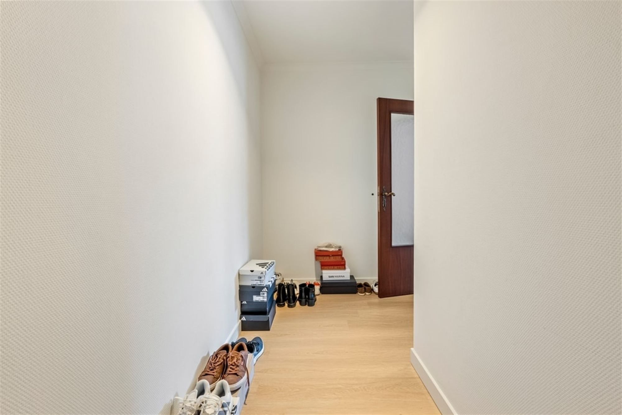 KNAP 2 SLK APPARTEMENT OP WANDELAFSTAND VAN HET CENTRUM VAN SINT-TRUIDEN  foto 16