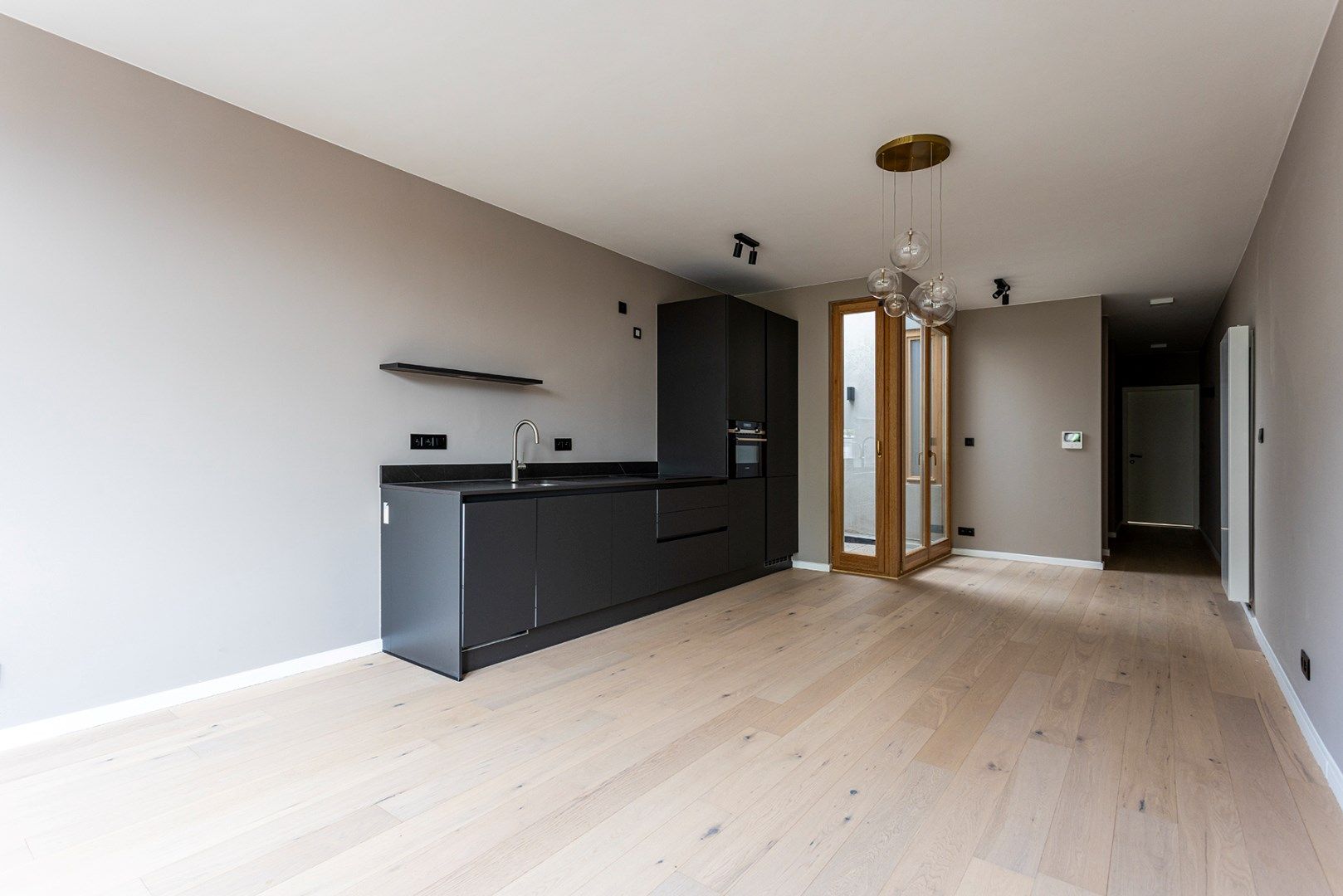 Prachtig gerenoveerd appartement (71m²) met dakterras (40m²)! foto 3