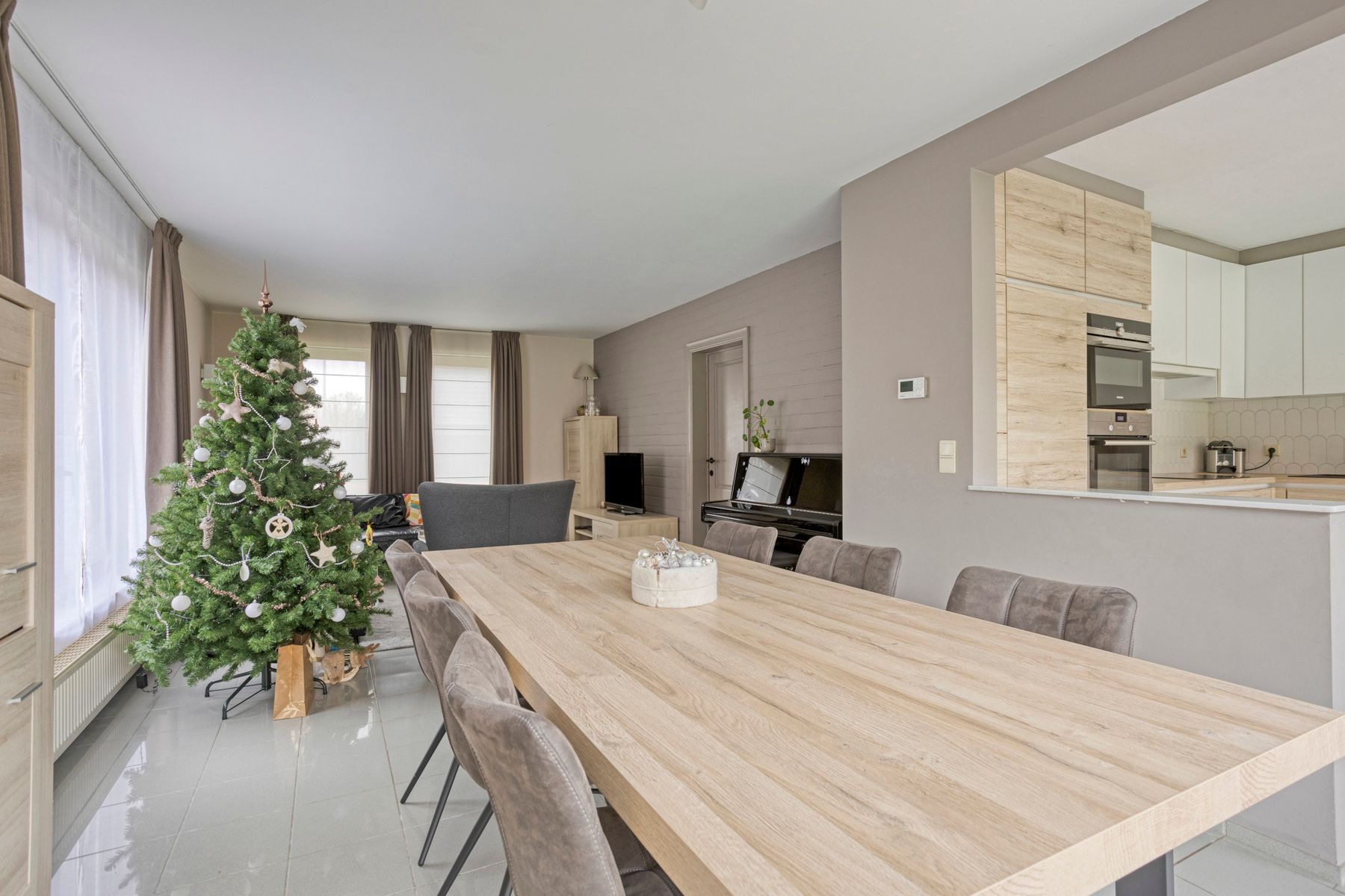 Leemans Immobiliën presenteert u deze rustig gelegen, volledig instapklare woning in het hart van Liedekerke.  foto 9