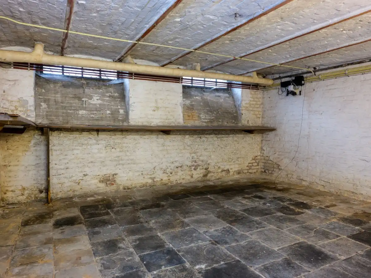 Izegem – Karaktervolle pastoriewoning met diepe tuin en tal van mogelijkheden foto 18