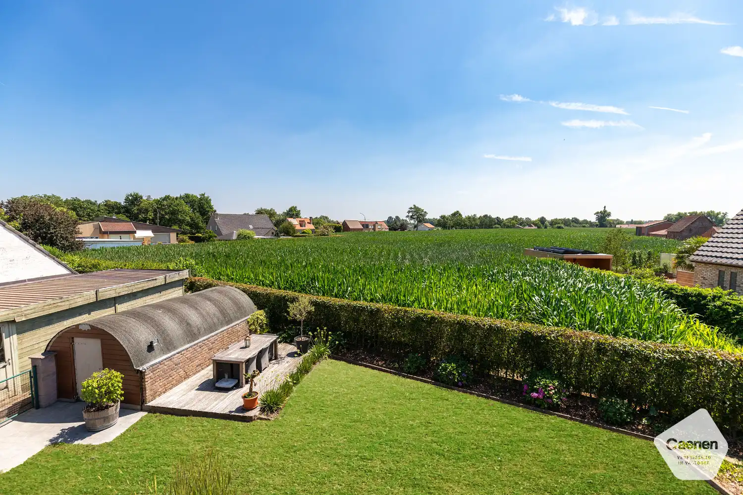 Stijlvol en energiezuinig huis met 3 slaapkamers en mooie tuin met uitzichten in Ruddervoorde foto 2