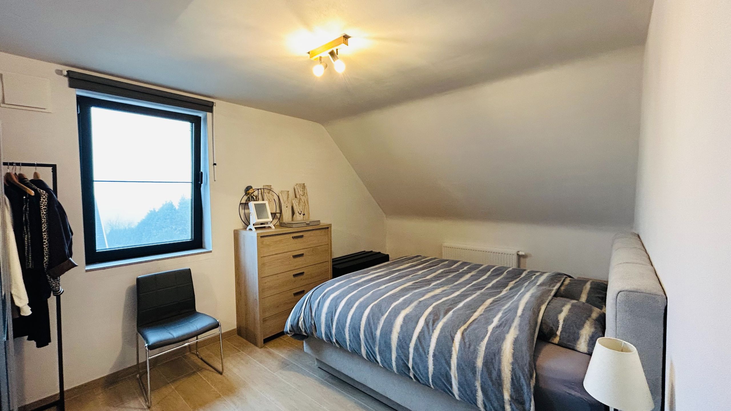 Prachtig en ruim duplexappartement met 3 slaapkamers, autostaanplaats en terras foto 7