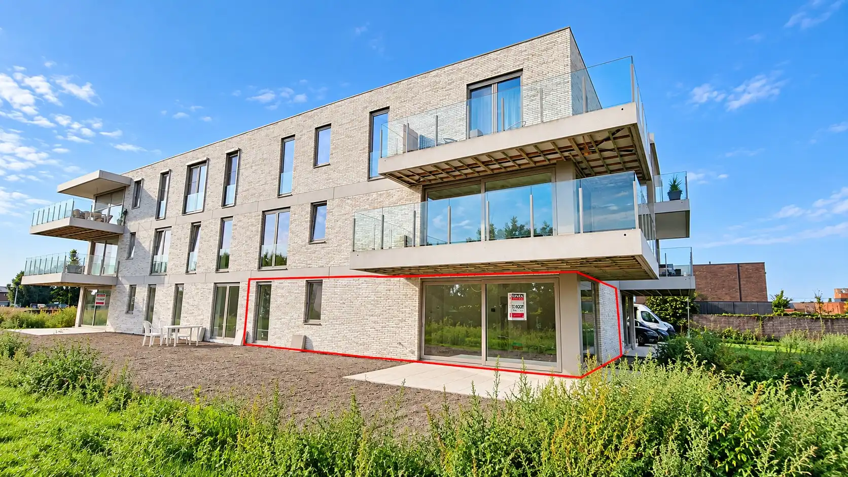 Appartement te koop foto {{pictureIndex}}