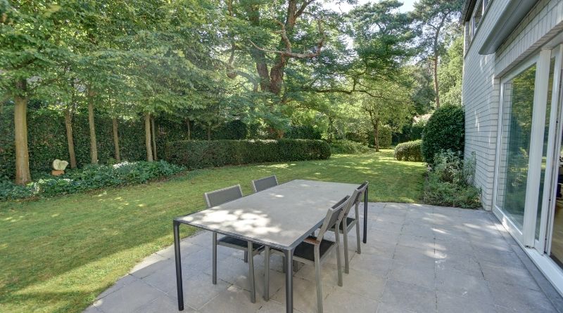 Moderne villa van 252m² op 13 are 72 ca met mooie tuin foto 5