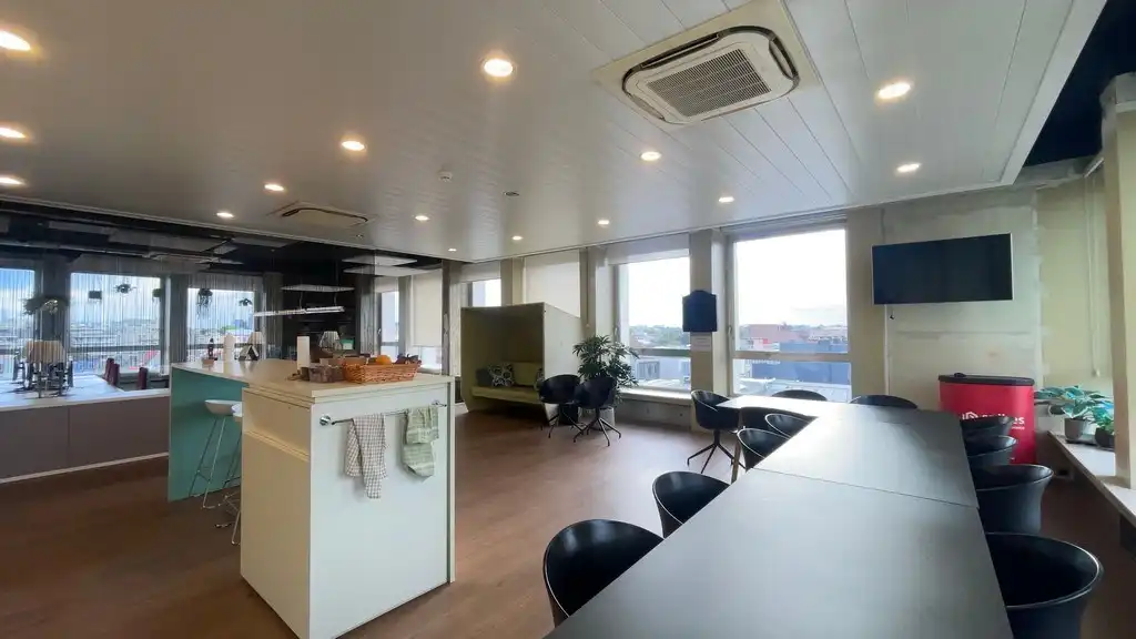 Stijlvolle kantoren te huur in WAW building Antwerpen foto 8
