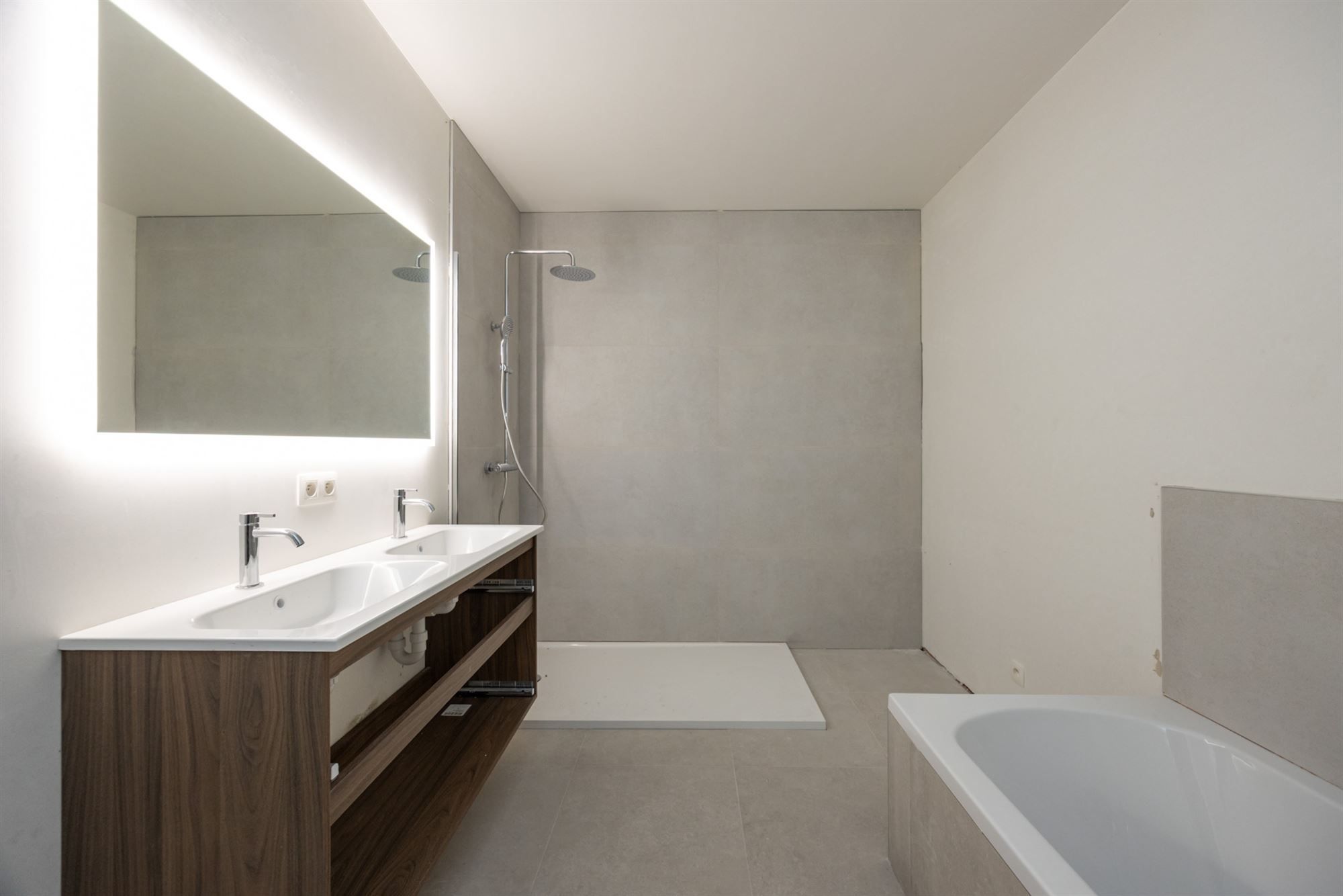 Ruime instapklare nieuwbouwwoning in Brasschaat foto 18