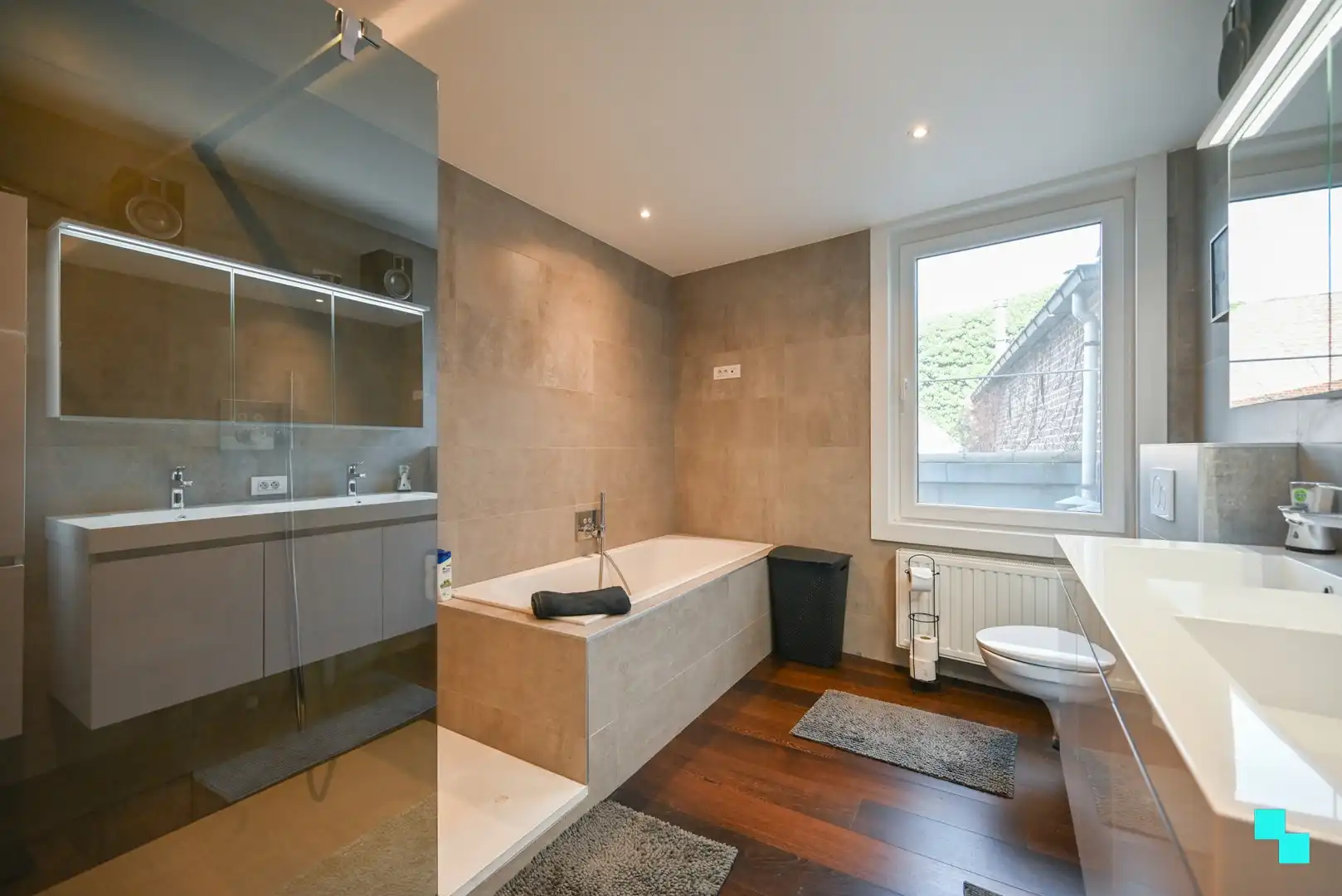 Prachtige woning met vier slaapkamers nabij centrum Izegem foto 20