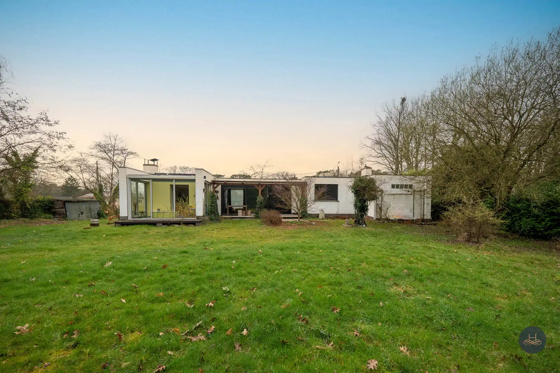 Laagbouwwoning in het groen met veel potentieel foto 25